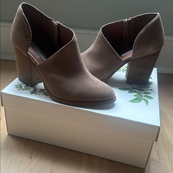 Chelsea & Violet Tan Suede Booties - Picture 1 of 6